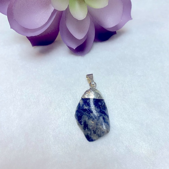 🌌 Sodalite Pendant 🧿💫 - Picture 2 of 2